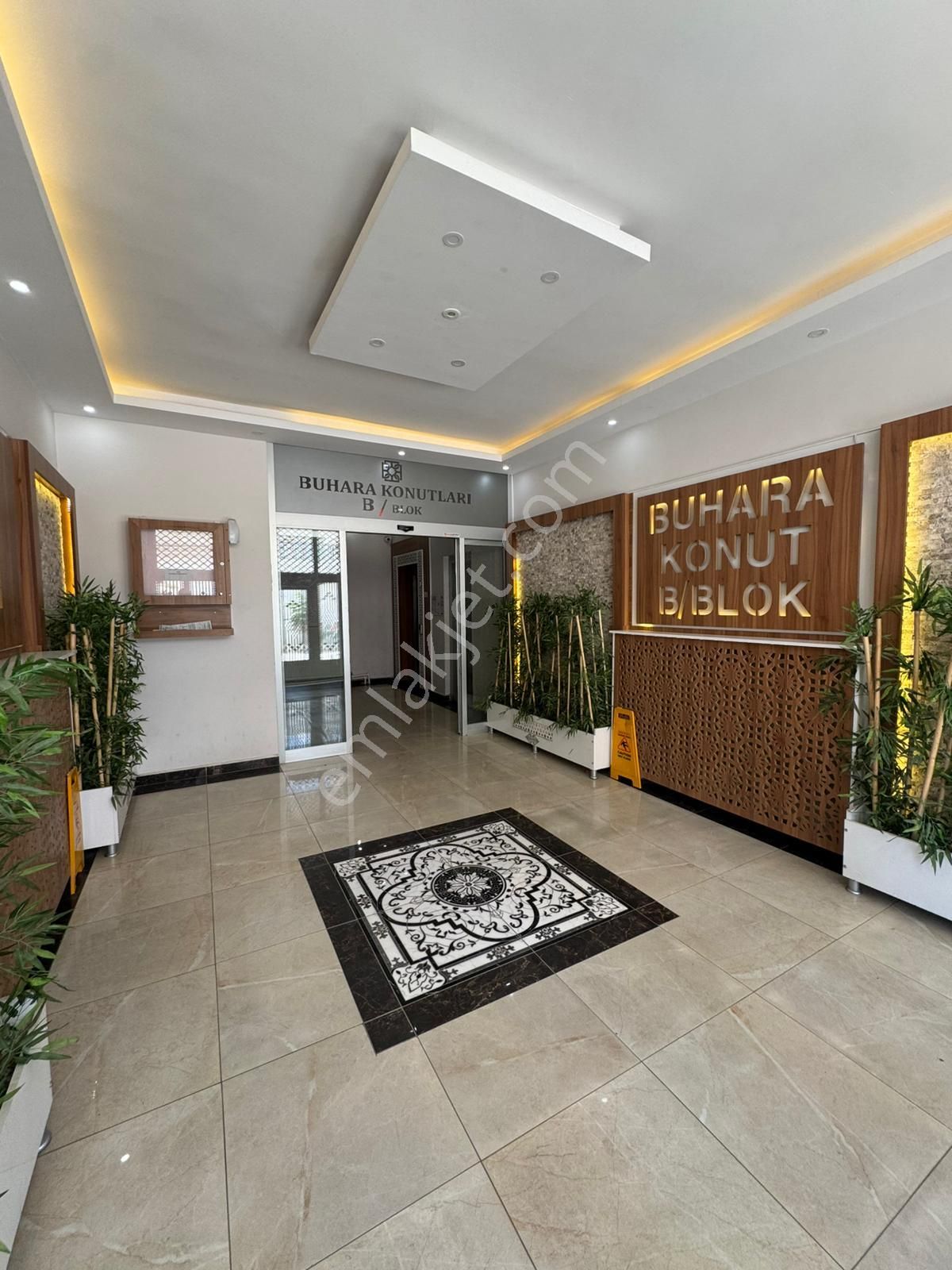 Yıldızkent Yeni Bulvar Üzerinde Satılık 4+1 Daire
