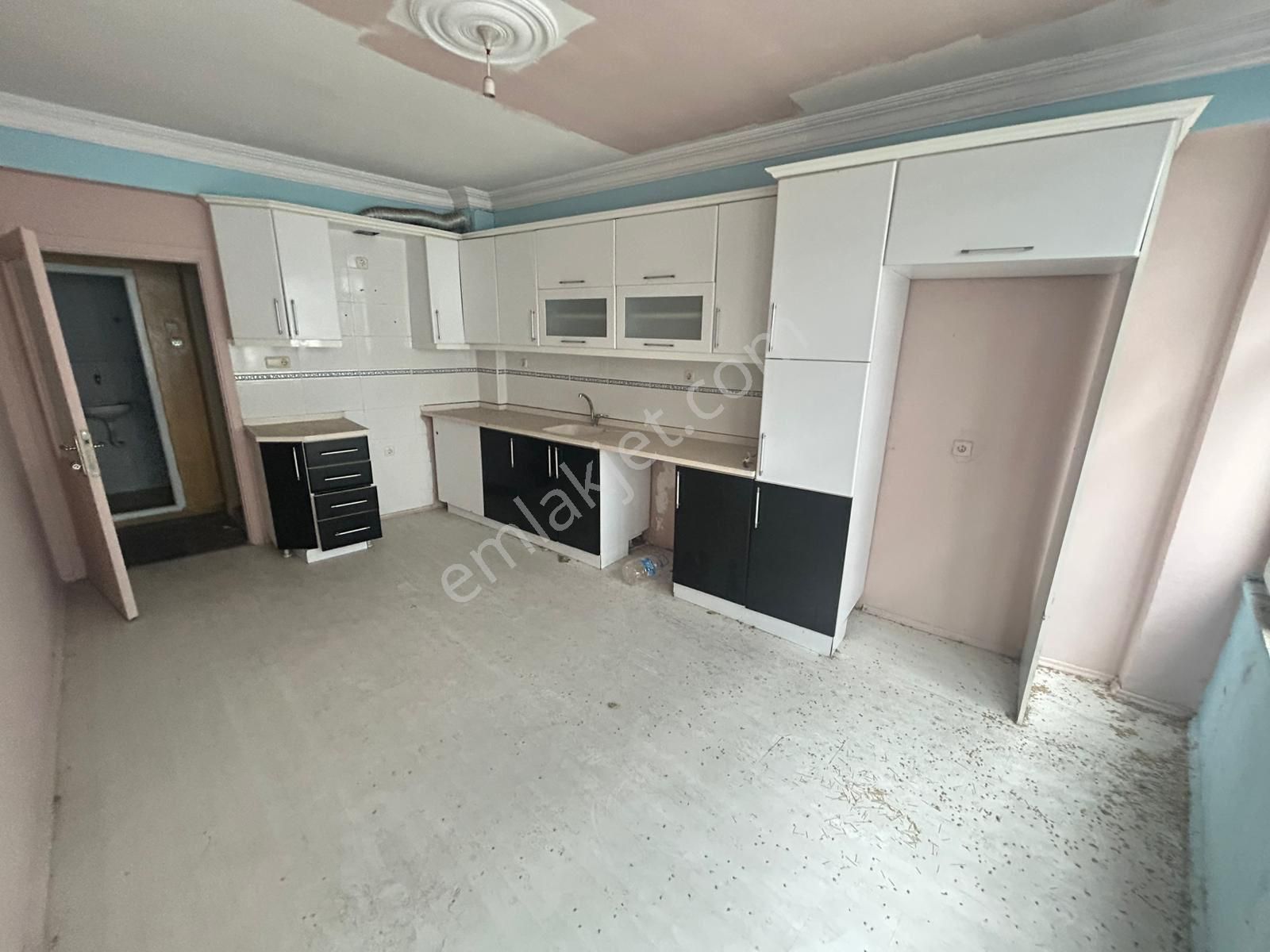 Doğan Emlak Group’tan İlkadım Kadıköy Mh.2+1 Geniş Yüksek Girişli Bahçeli Daire