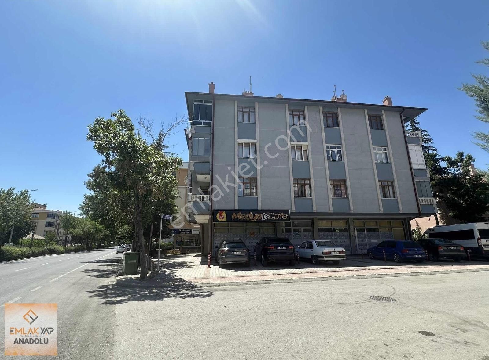 Ahmet Özcan Caddesine Cephe 3+1 Satılık Daire