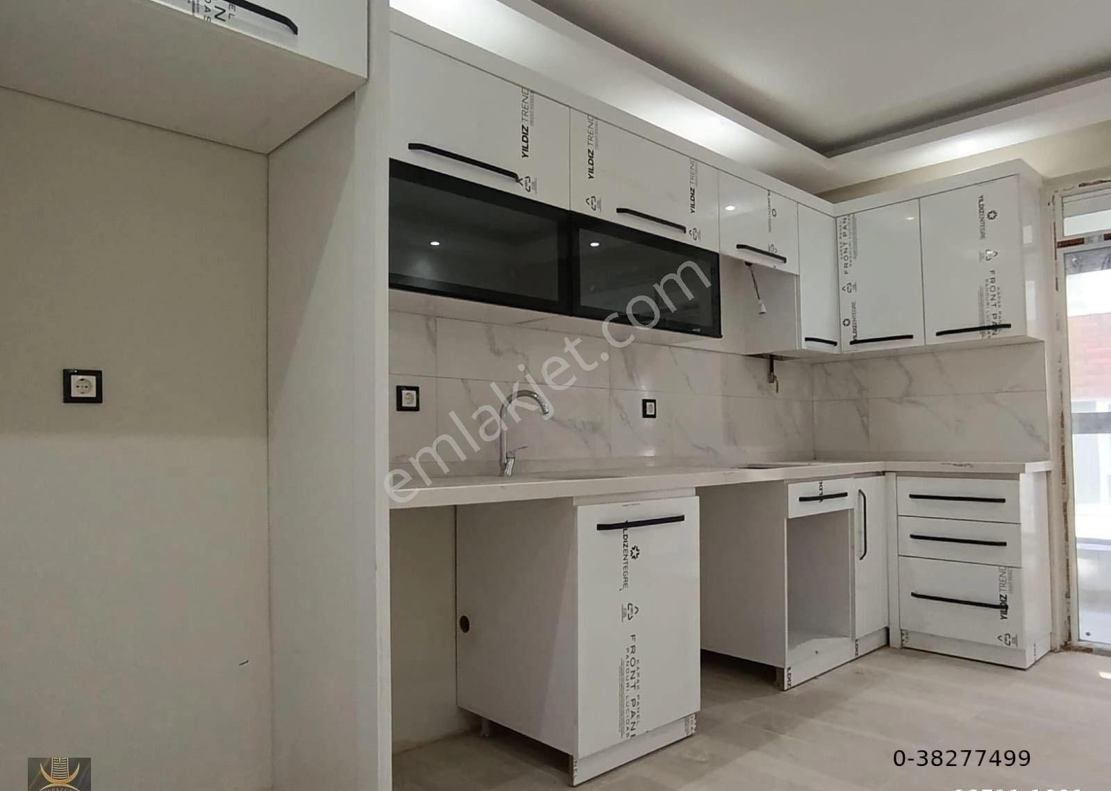 Poyraz Emlak'tan Esentepe Mahallesinde Sırmalılar Caddesi Yakını 2+1 110 M² Satılık Daire