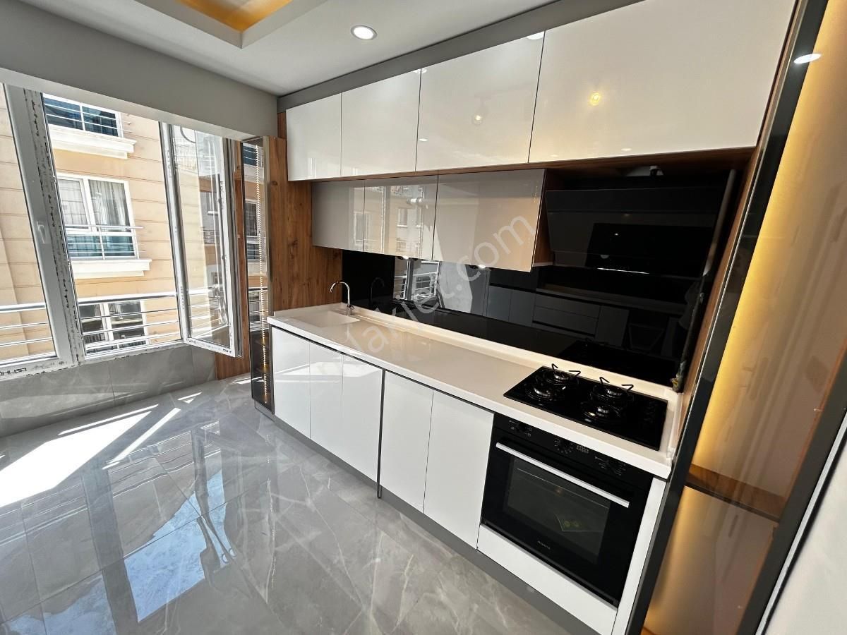 Etimesgut İstasyon Mh 3+1 Full Yapılı Ara Katta Bağımsız Daire