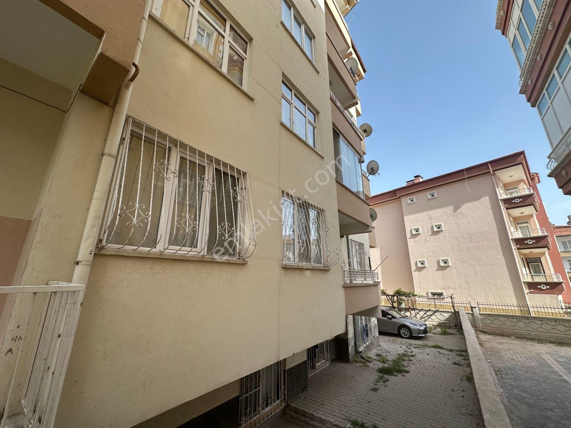 Çerdiğin Mah.30 Metrelik Yol Üzerinde Yüksek Giriş 2+1 Kombili Masrafsız