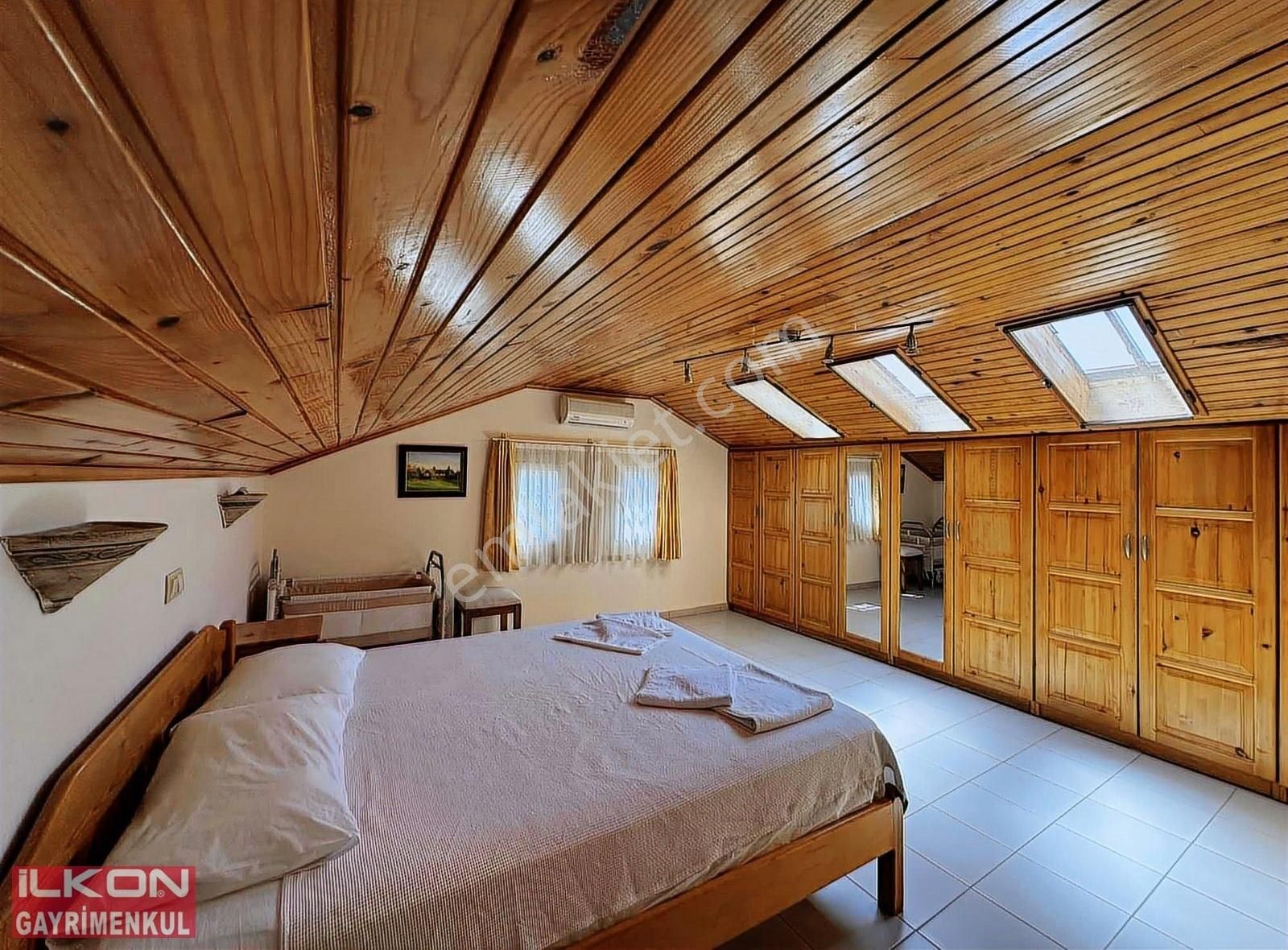 Fethiye Foça Mah'de İlkon'dan Satılık Fourleks Villa - Görsel 16