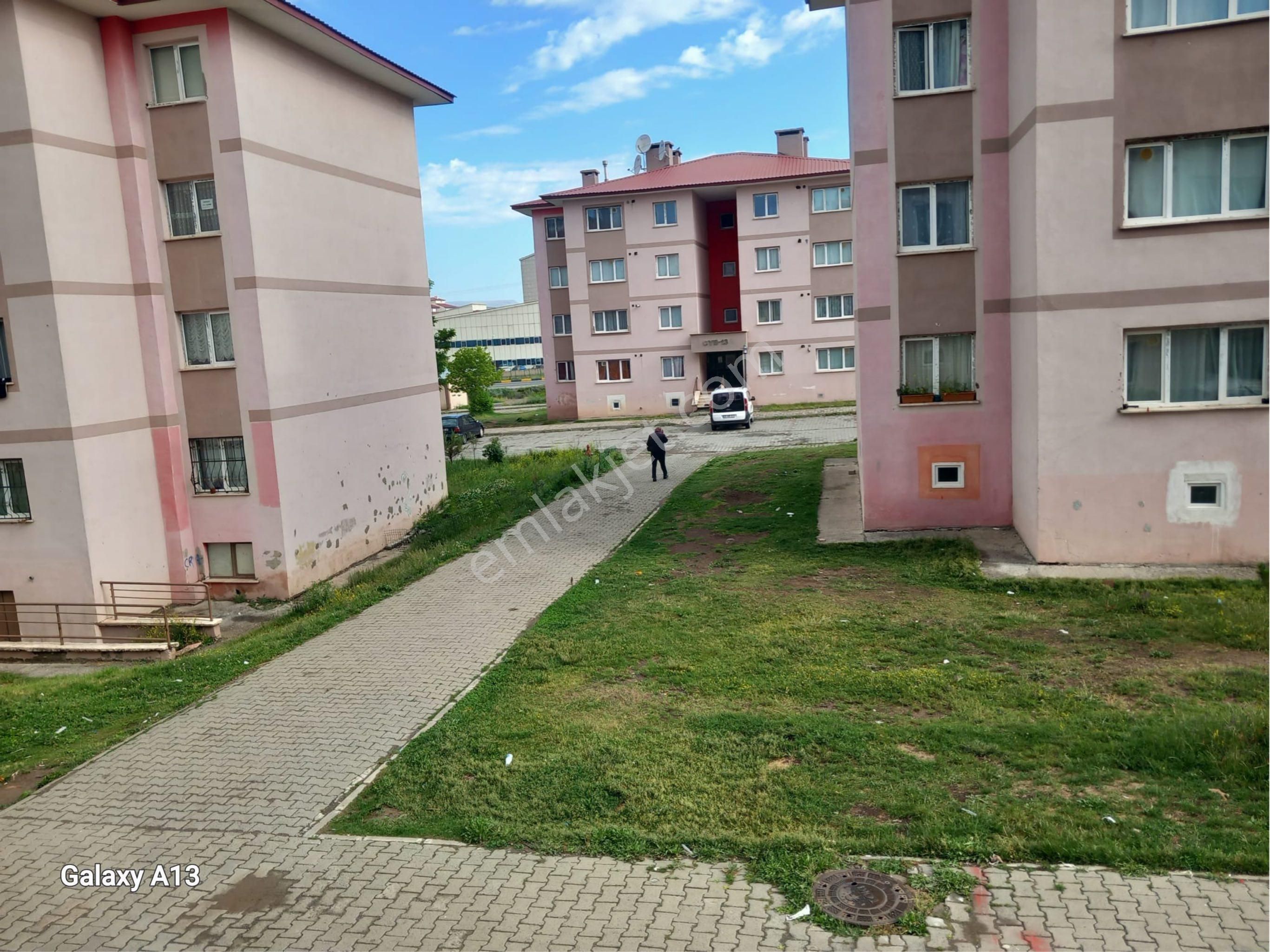 Şeyma Emlaktan Yeşilkart Tokide Satılık2+1daire