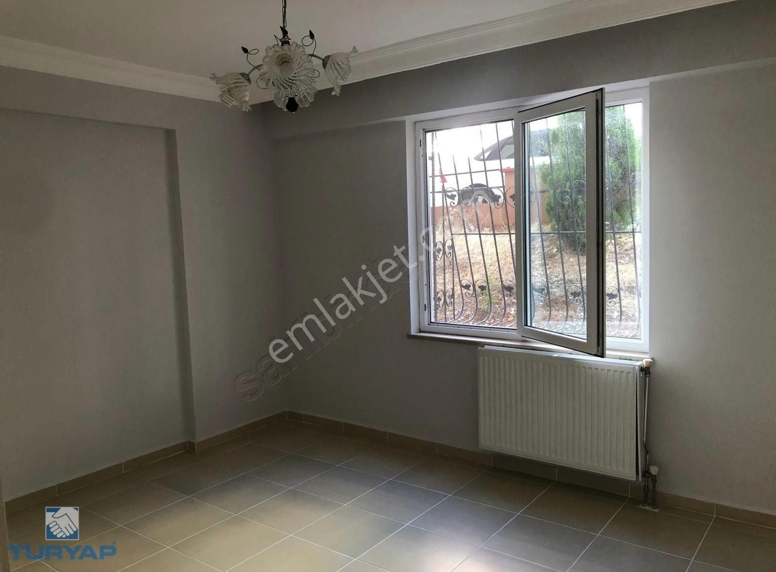 Binevler Turyapdan Satılık 3+1 Kadın Ve Çocuk Hastanesi Yakınınd