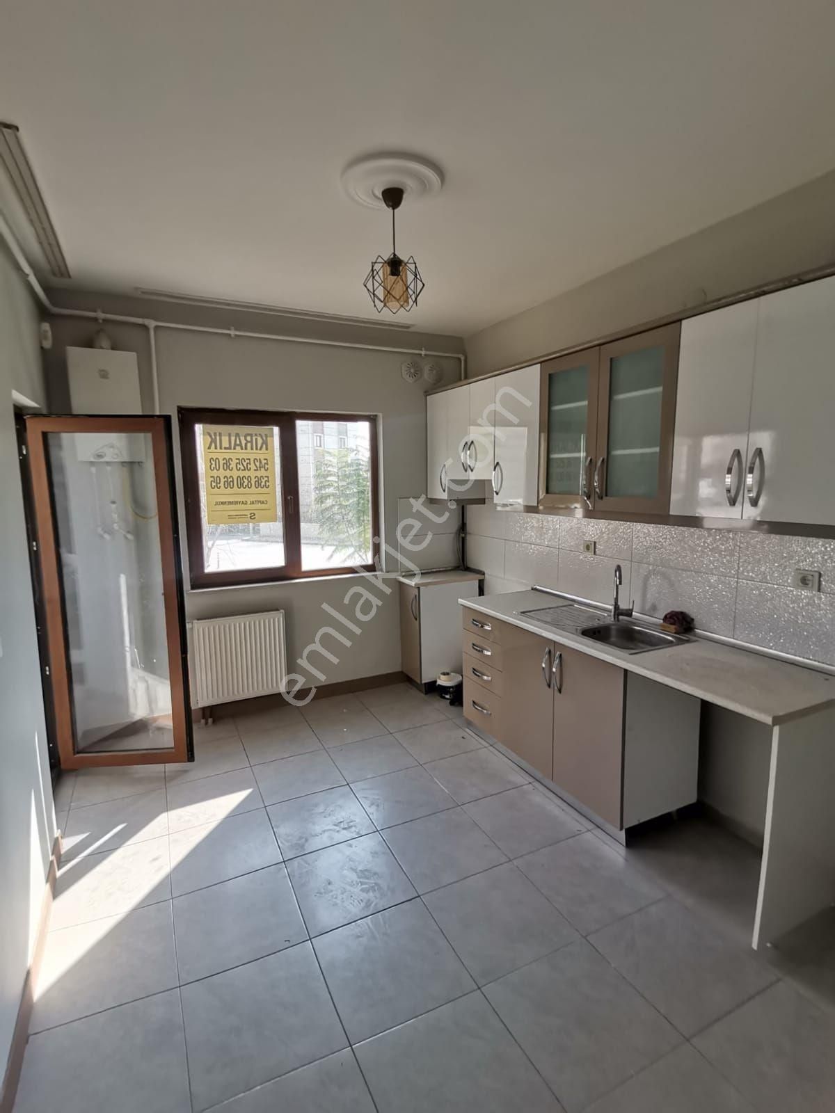 Kayaköy Toki 1.etap B*blok'ta Giriş Kat*2+1* Ebeveyn Banyolu Kiralık 100m2 Daire