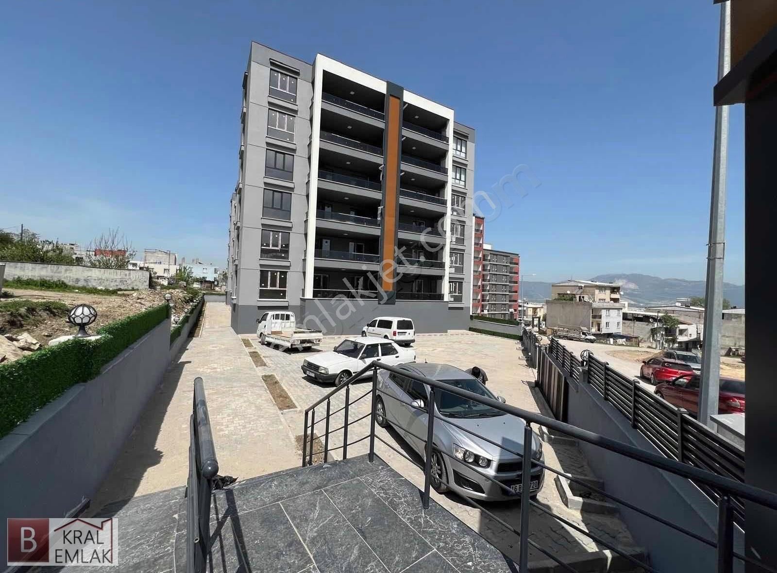 Kral Emlaktan Arakat 156m2 Site İçi Satılık Lüx Daire