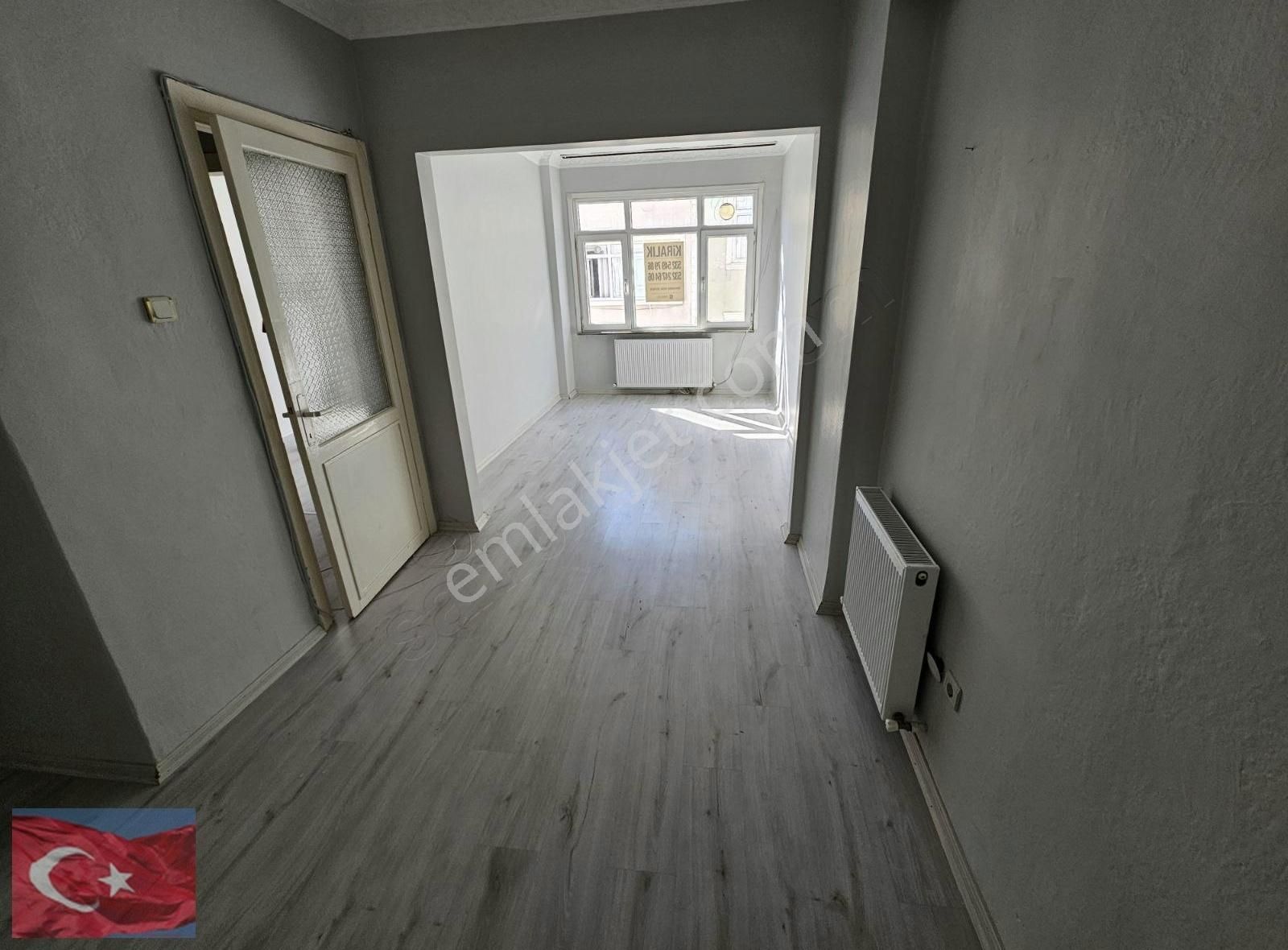 Kocamustafapaşa 3. Kat 80mk 2+1 Kombili 21.00.tl