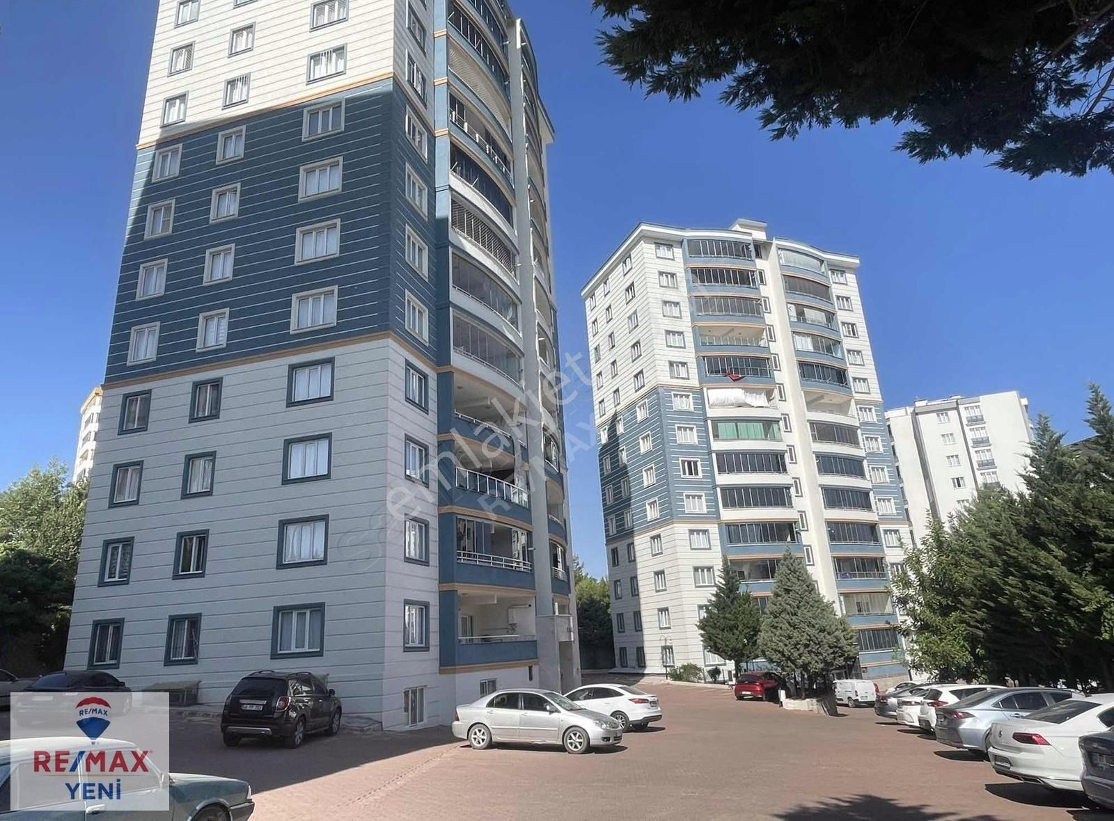 Remax Yeni'den Güneştepe Sitesi Satılık Arakat 4+1 Daire
