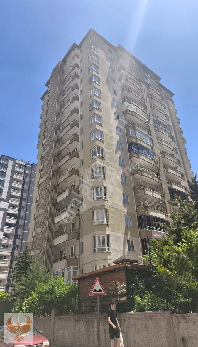 Anka Gayrimenkul'den Üniversite Yakını Satılık 3+1 Daire