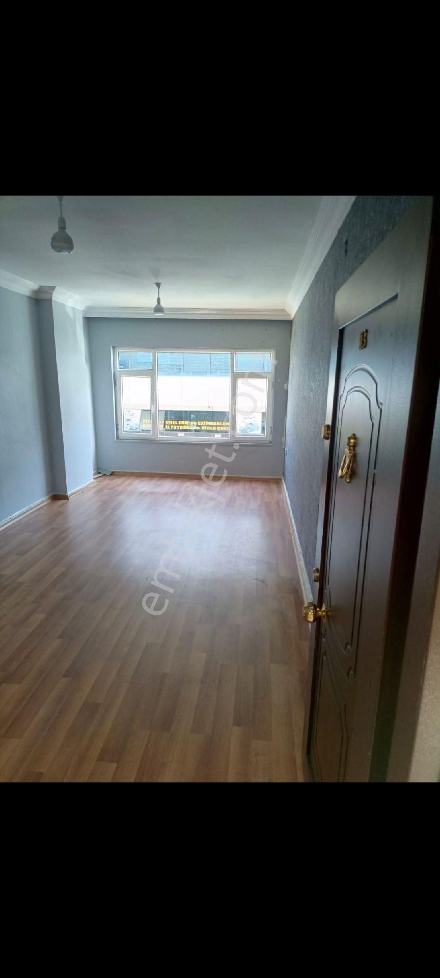 İstoç'da Kiralık Ofis- Dükkan
