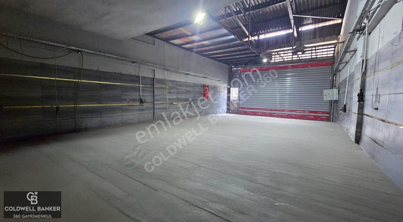 İzmir Bornova 3. Sanayide 100 M2 Kiralık Dükkan
