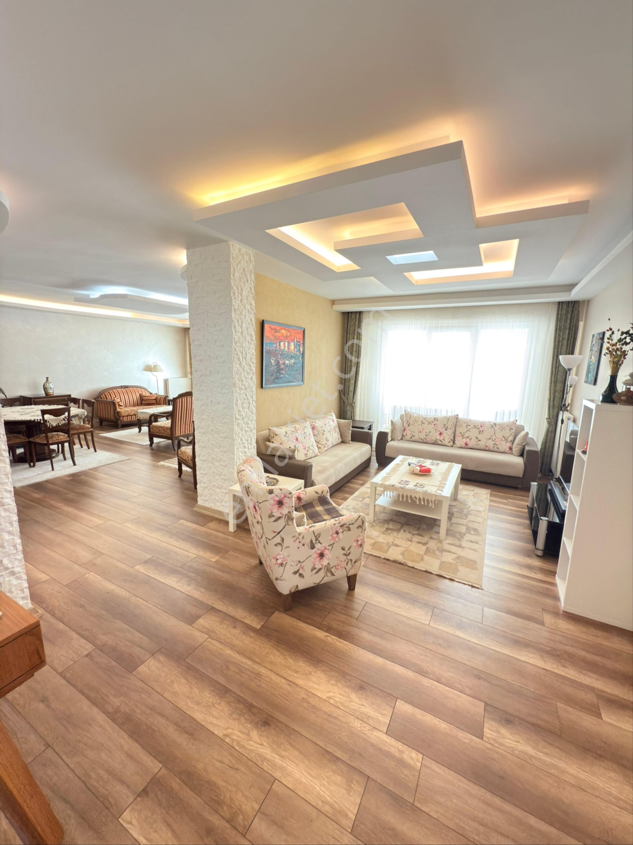 Atasayanlar 3 Satılık Daire 4+1 11.kat 210m2 Ultra Lüks