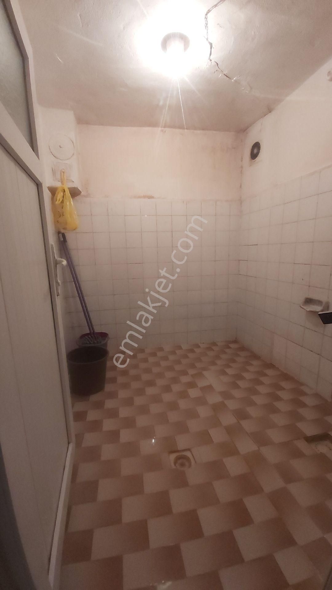 Yüksek Giriş Çarşı Merkezde Ev - Görsel 8