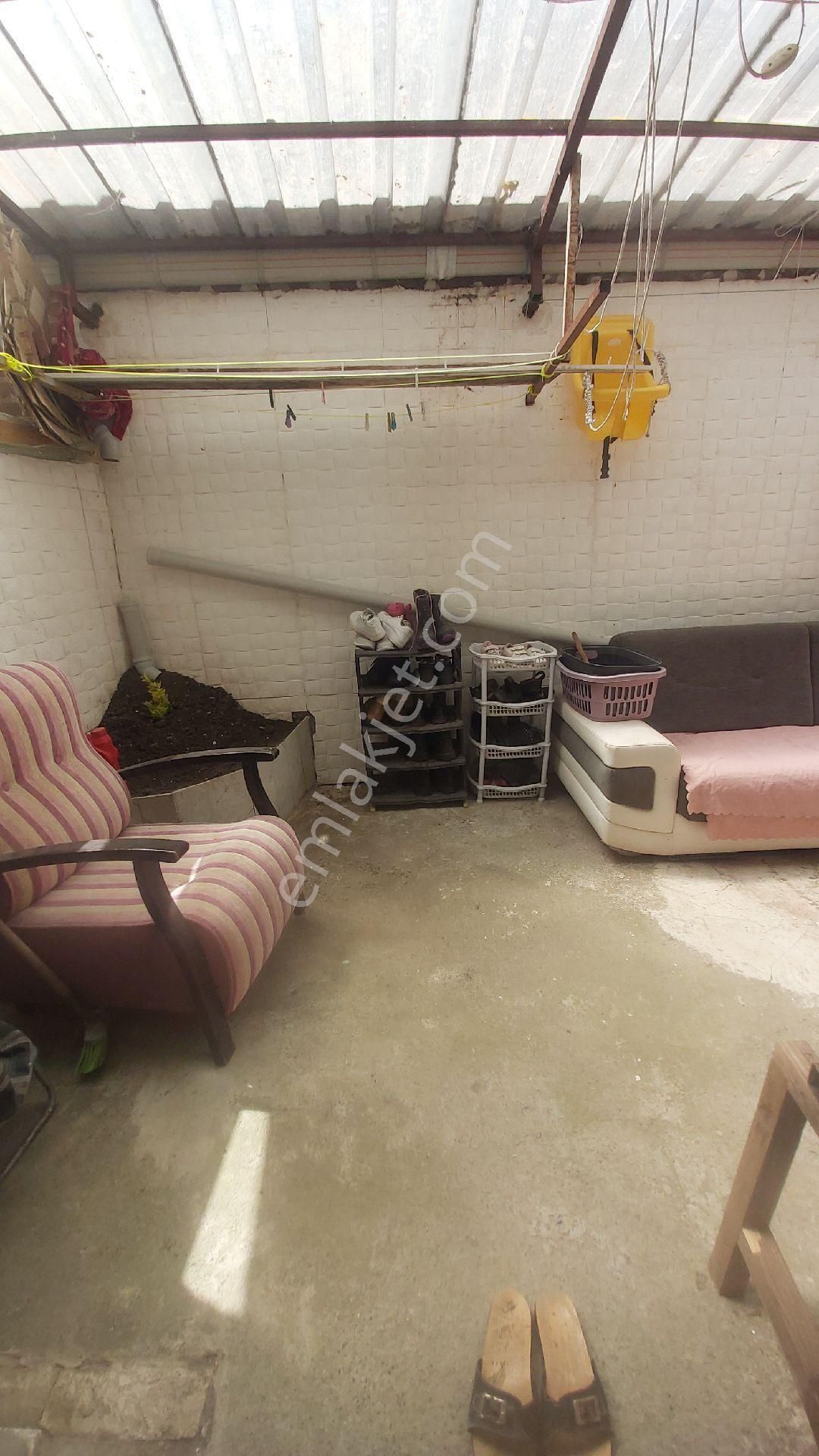 Yüksek Giriş Çarşı Merkezde Ev - Görsel 10