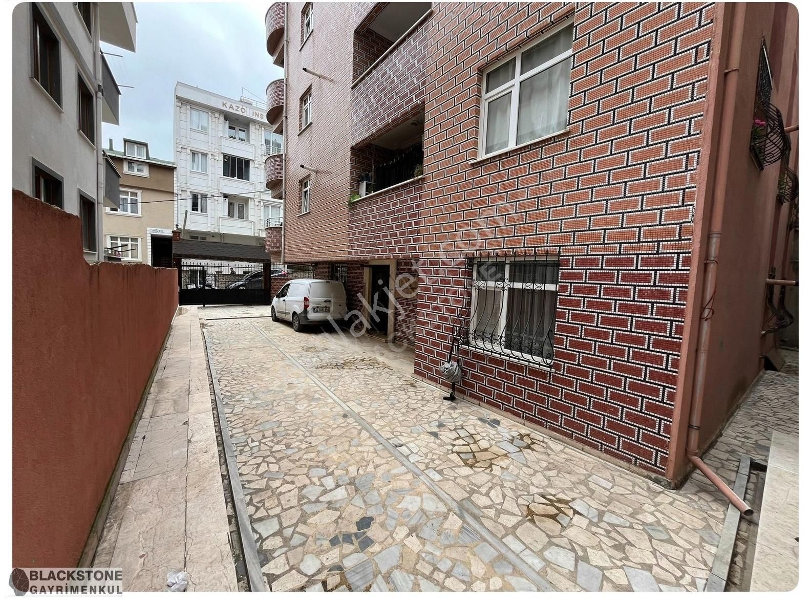 Blackstone'dan Safa Mh. Peronlara Yakın Satılık 2+1 Arakat - Görsel 15