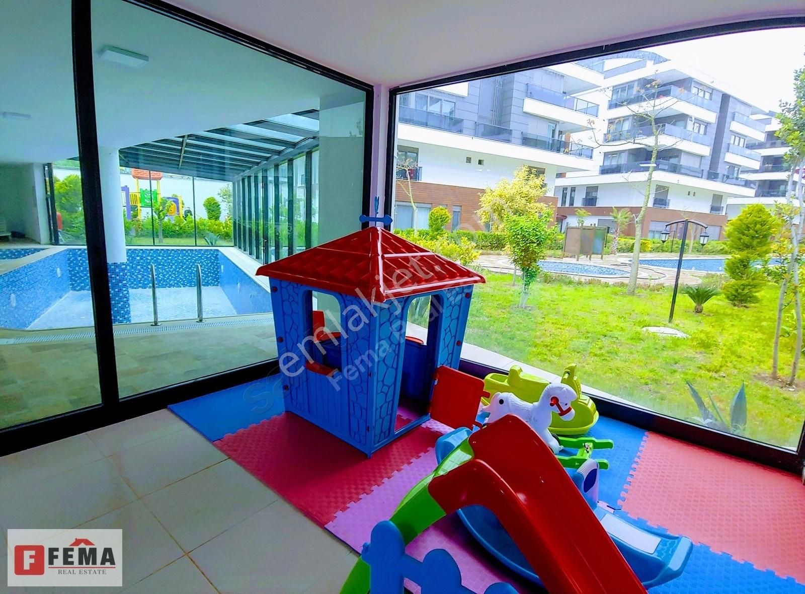 Uncalıda Lüks Sitede Satılık 3+1 Daire - Görsel 9