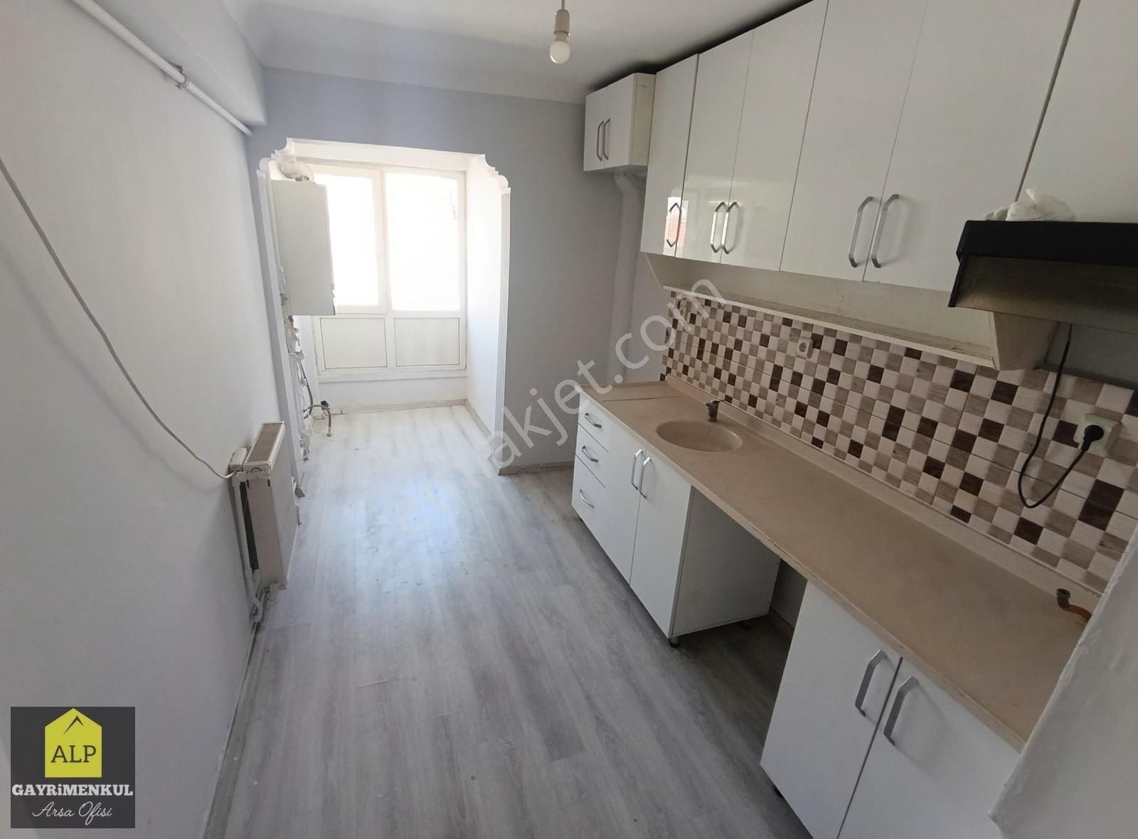 Alp Gayrimenkul'den Demetgül'de 3+1 Asansörlü Otoparklı İskanlı