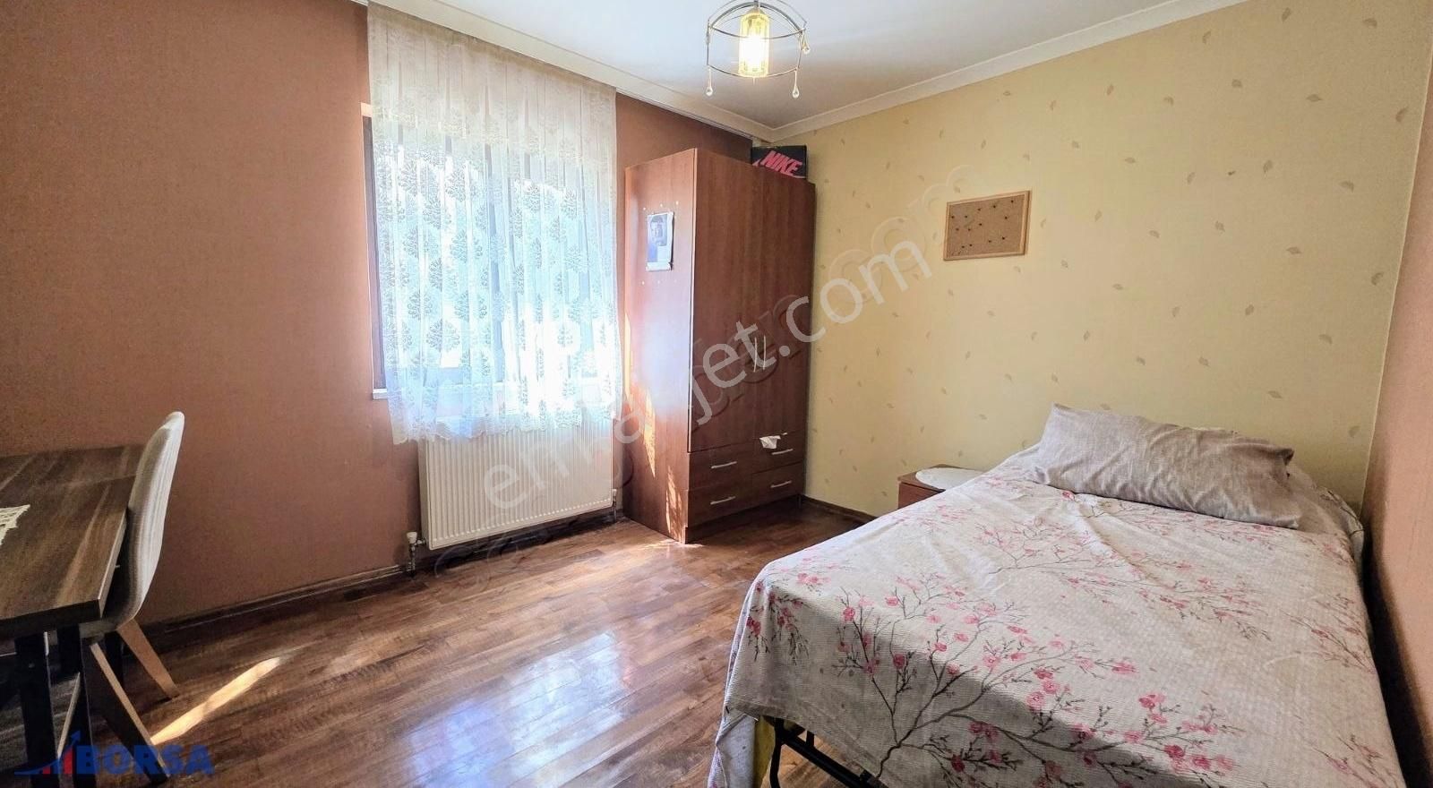 Birlik Mahallesi 494 Sokak'ta Yapılı 2+1 Boş Satılık Daire - Görsel 2