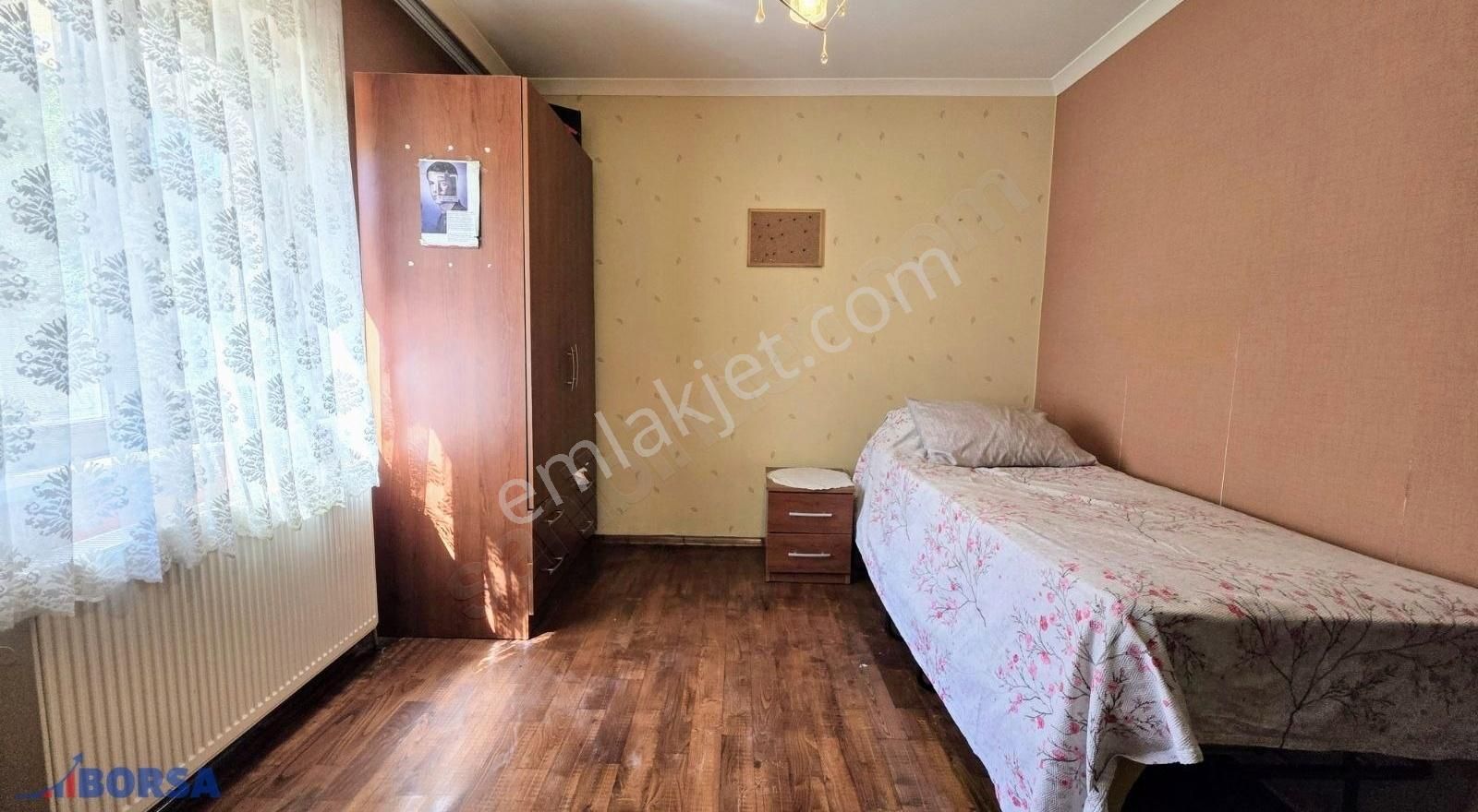 Birlik Mahallesi 494 Sokak'ta Yapılı 2+1 Boş Satılık Daire - Görsel 8