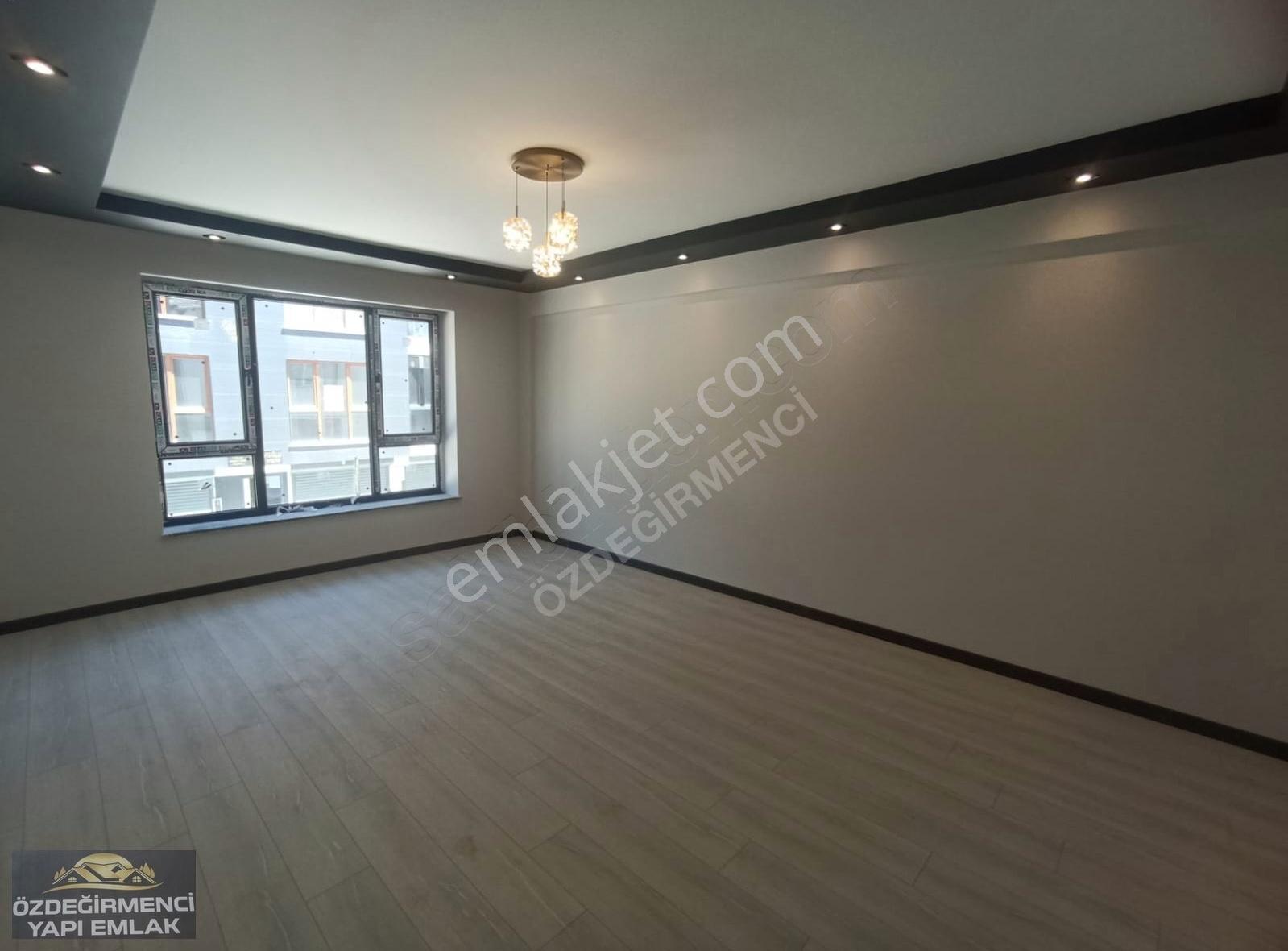 Özdeğirmenci Yapı-emlaktan Satılık Ultra Lüx 3+1 150 M2 Daire - Görsel 5