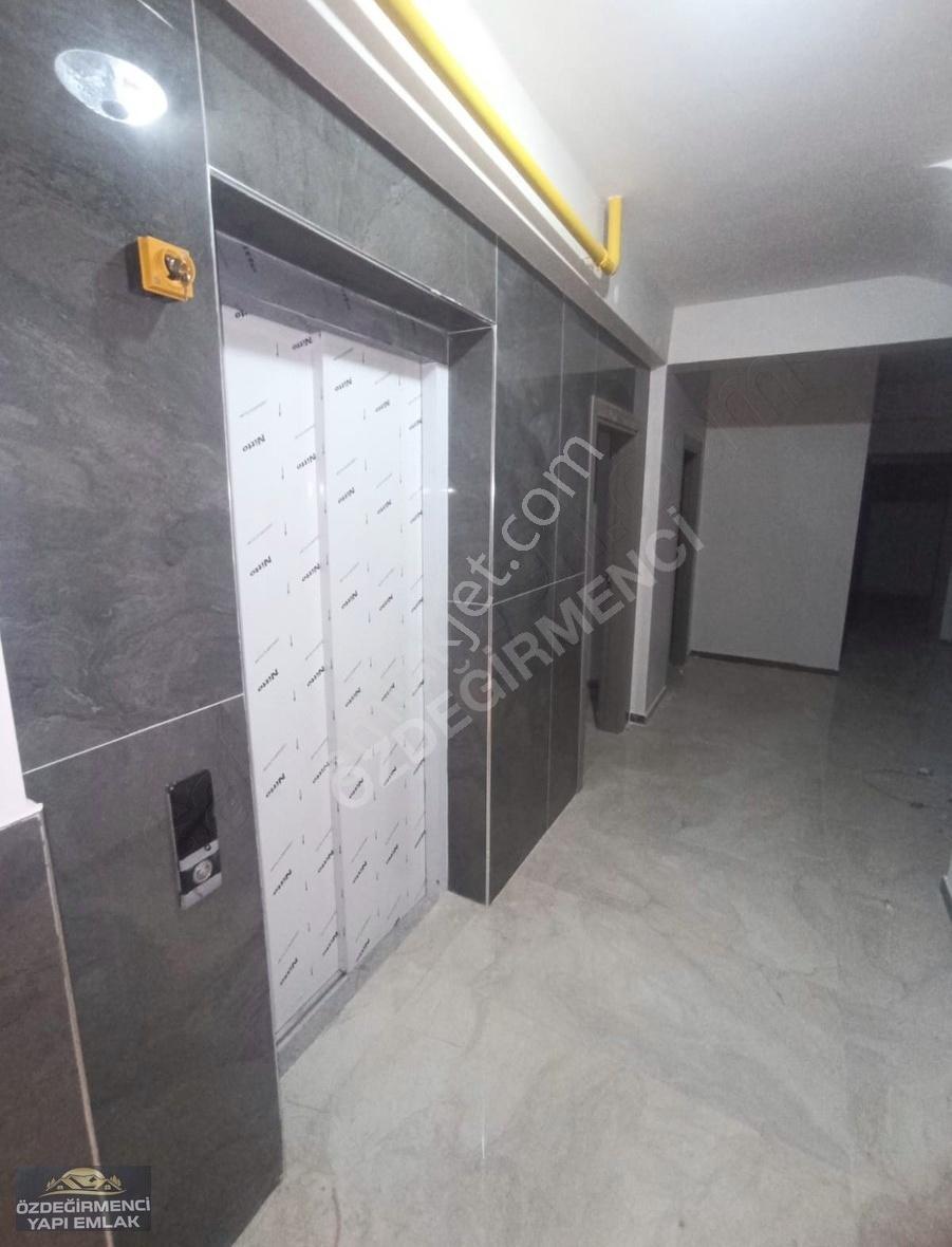 Özdeğirmenci Yapı-emlaktan Satılık Ultra Lüx 3+1 150 M2 Daire - Görsel 2