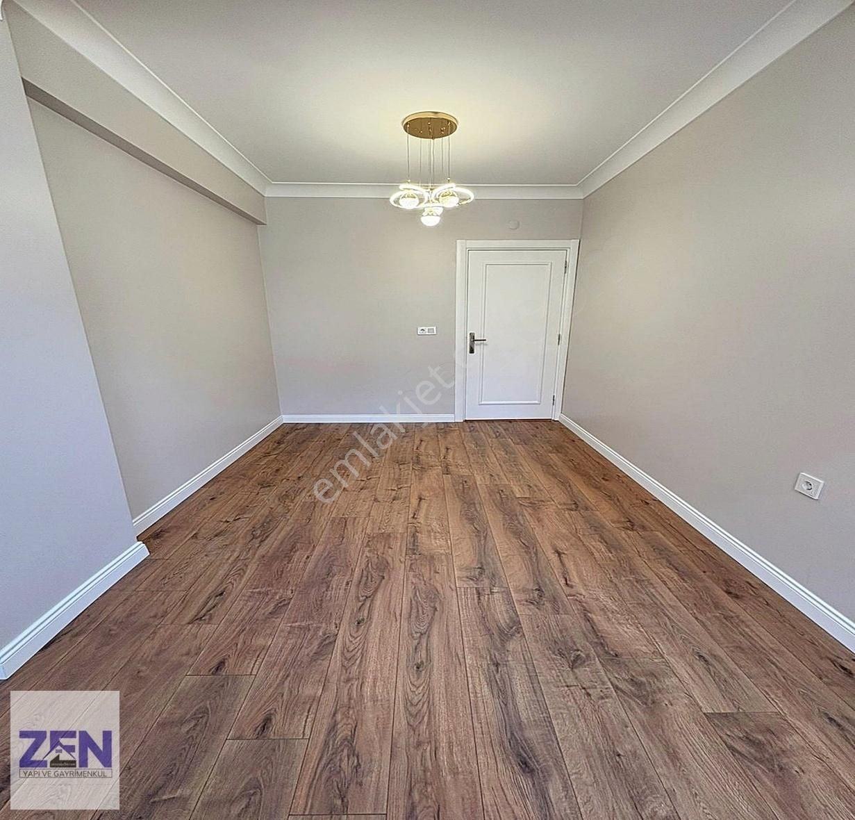 Zen Yapıdan Metrobüse Yakın Balkonlu 2+1 Satılık Ara Kat Daire ! - Görsel 22