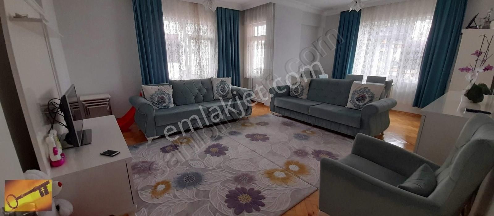 Kartal Petroliş Hilal Sitesinde 3+1 Kiralık Daire
