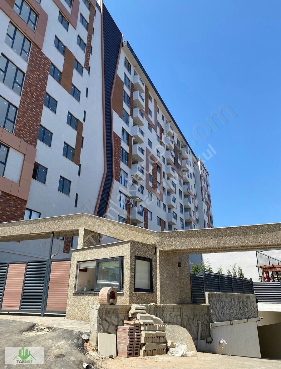 Target Gayrimenkulden Lüks Site İçi 3+1 Geniş Daire