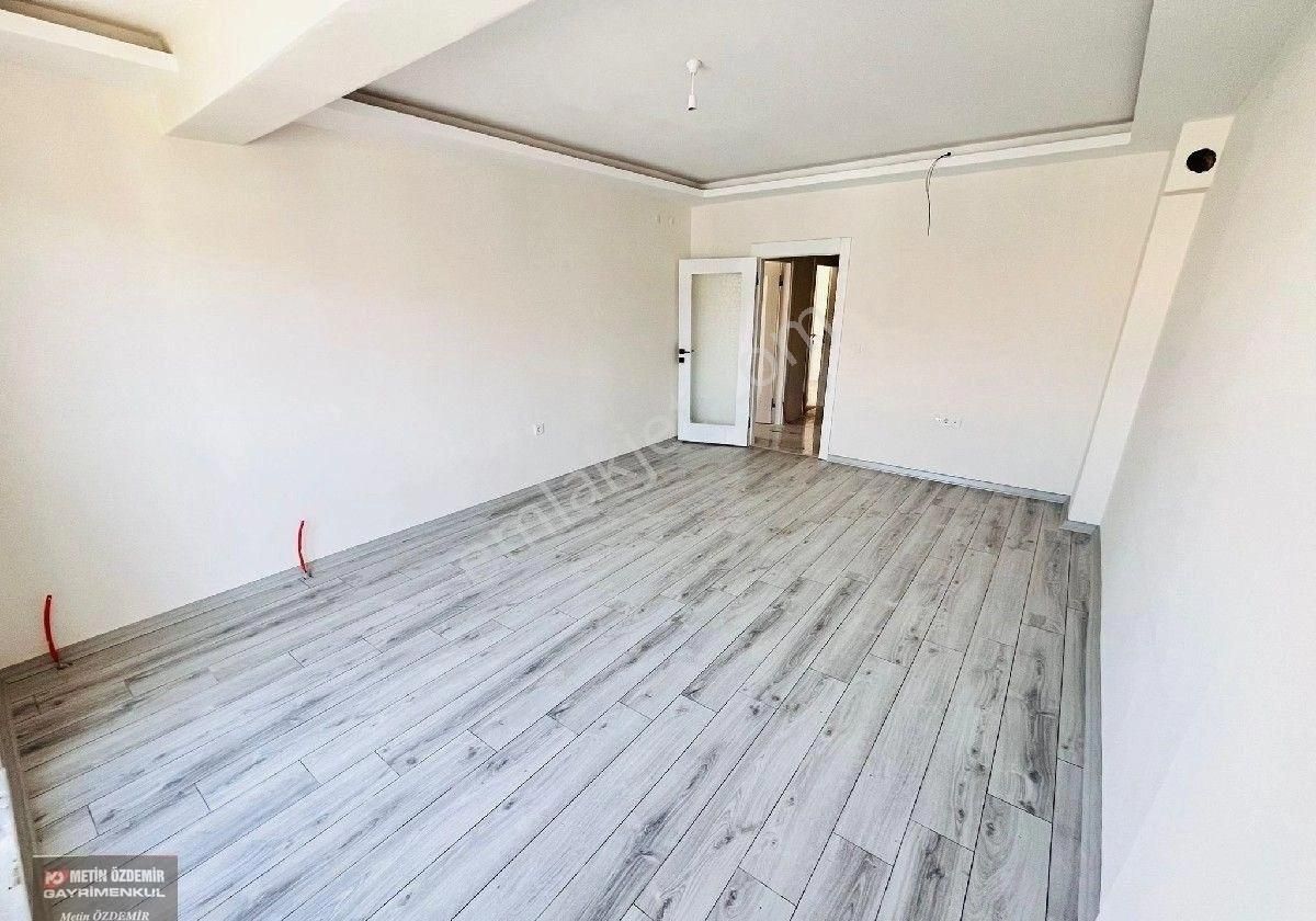 Sincan Yenikent 29 Ekim Mahallesinde Lüks Yapılı 3+1 Daire - Görsel 14