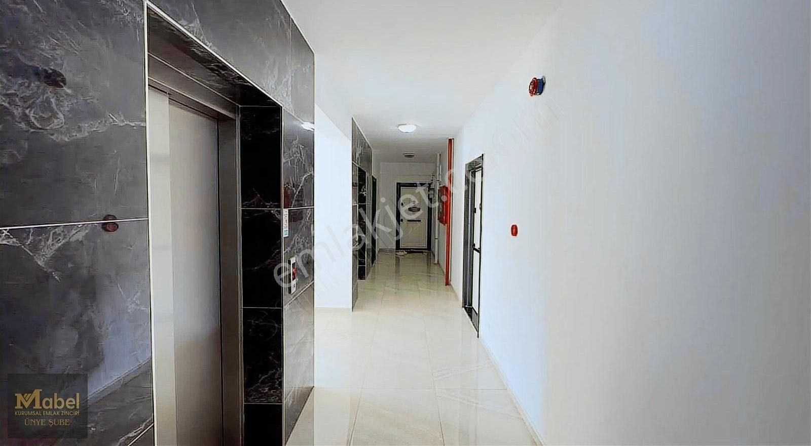 Bölgenin Kalbind En Donanımlı Sitesi Ful Deniz Mnz.ayrı Mutfaklı