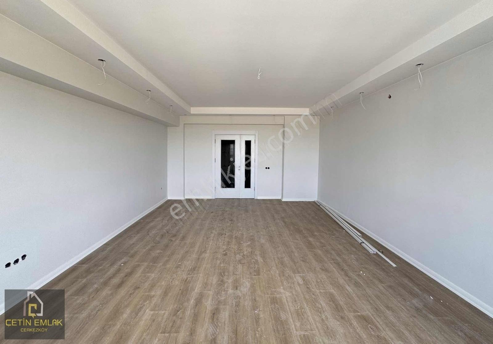 Çetin'den Tepe'de Lüx Site İçerisinde 150m² 3+1 Fırsat Dairee - Görsel 18