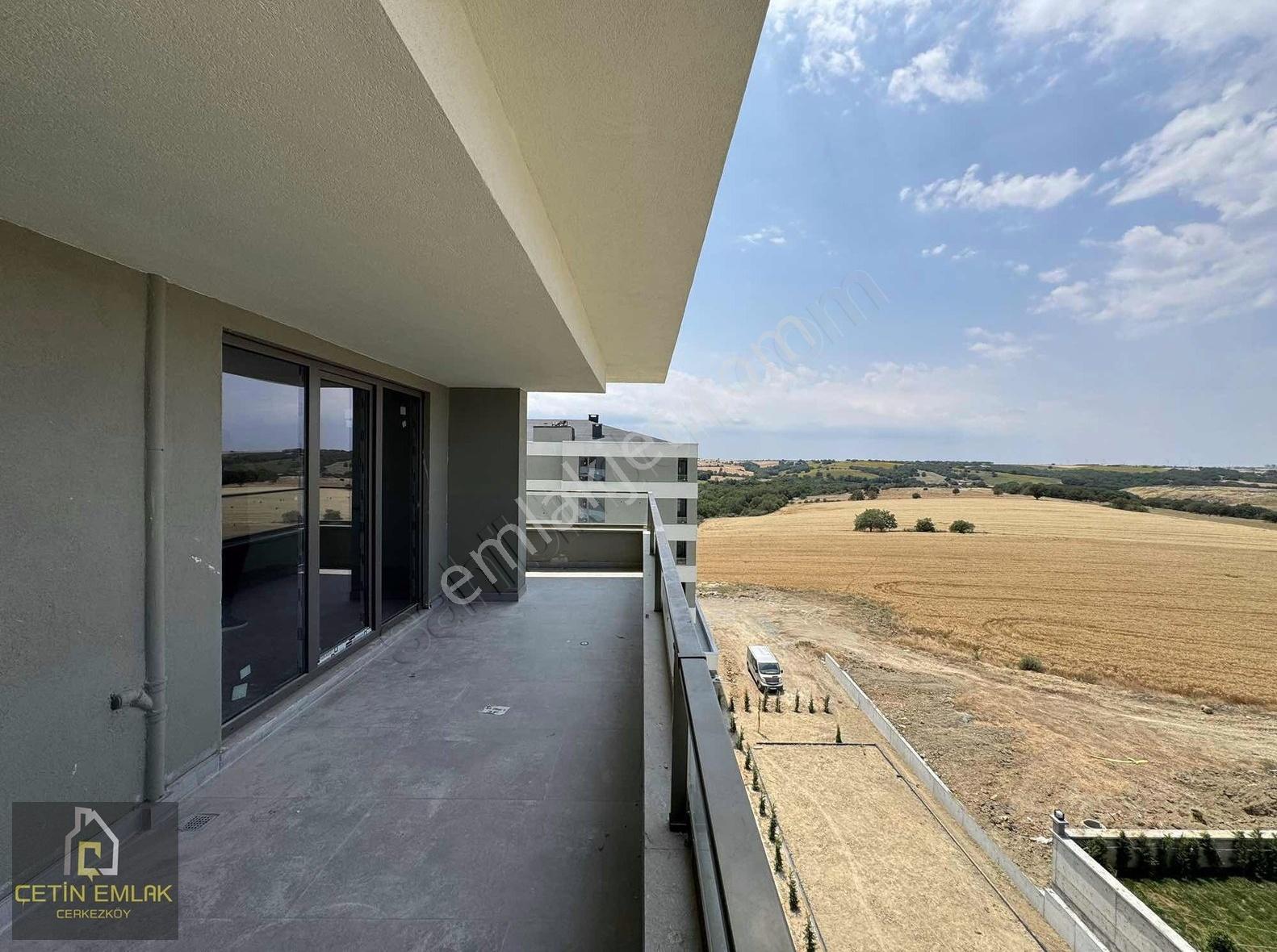 Çetin'den Tepe'de Lüx Site İçerisinde 150m² 3+1 Fırsat Dairee - Görsel 12