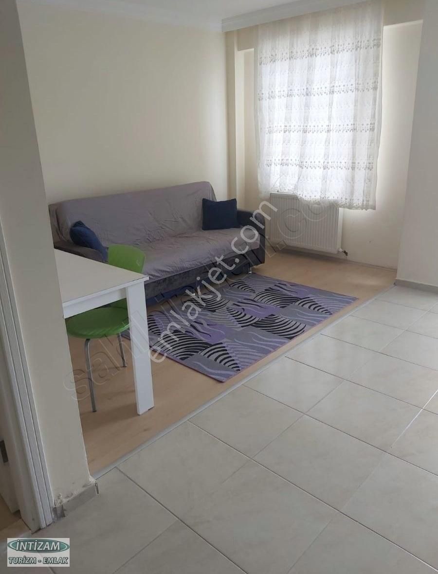 Çünür Mahallesinde 1+1 Apartlar