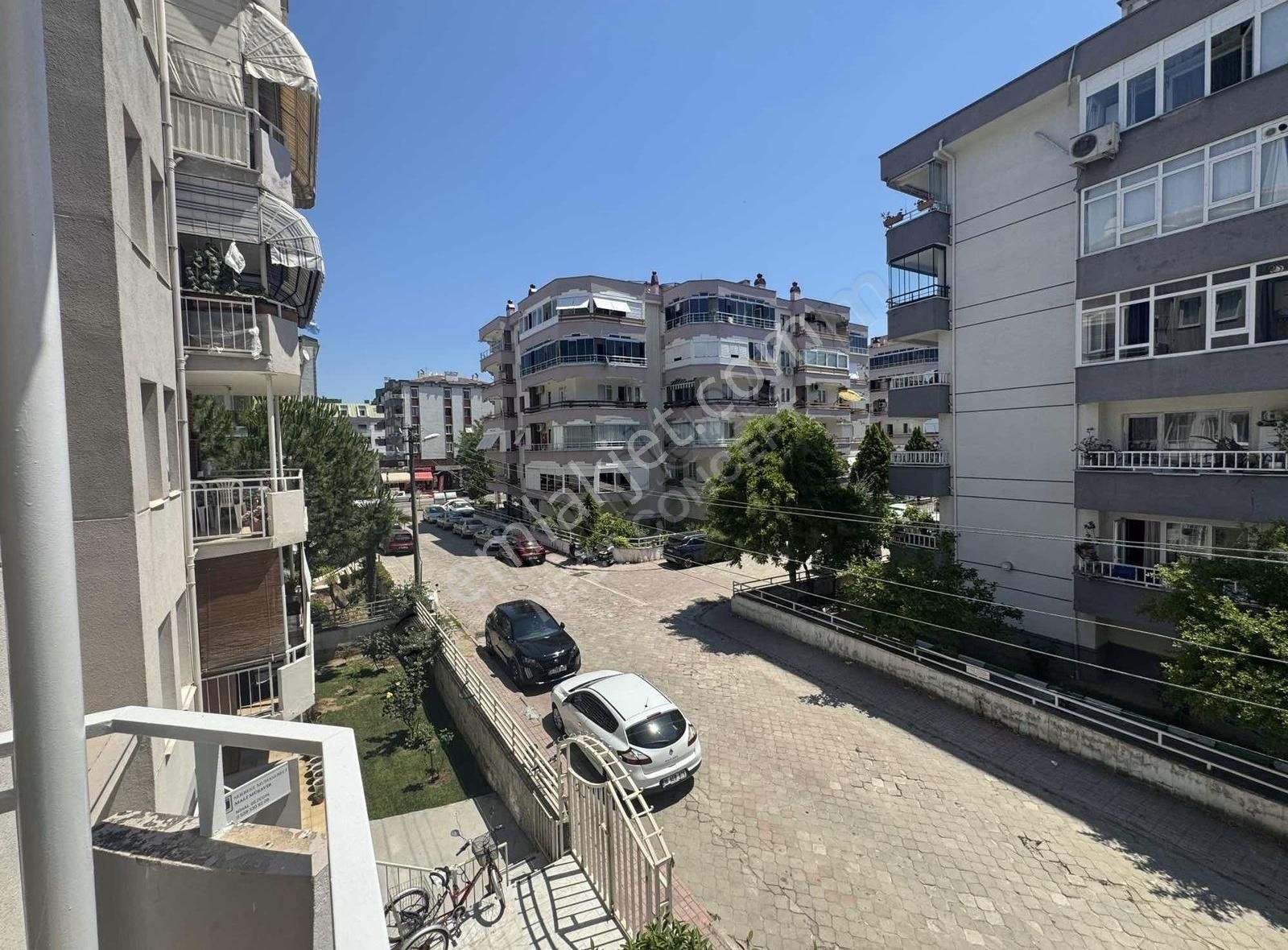Mudanya Güzelyalı Merkezde Sahile Yakın 3+1 Kiralık Daire