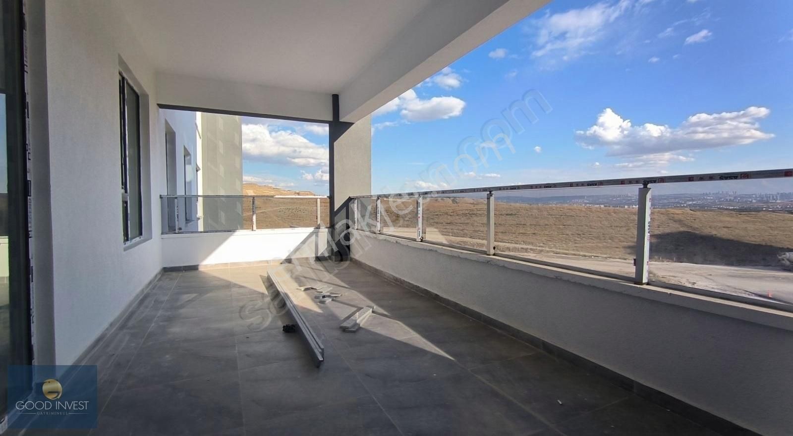 Kesintisiz Şehir Ve Orman Manzaralı 4+1 Satılık Daire