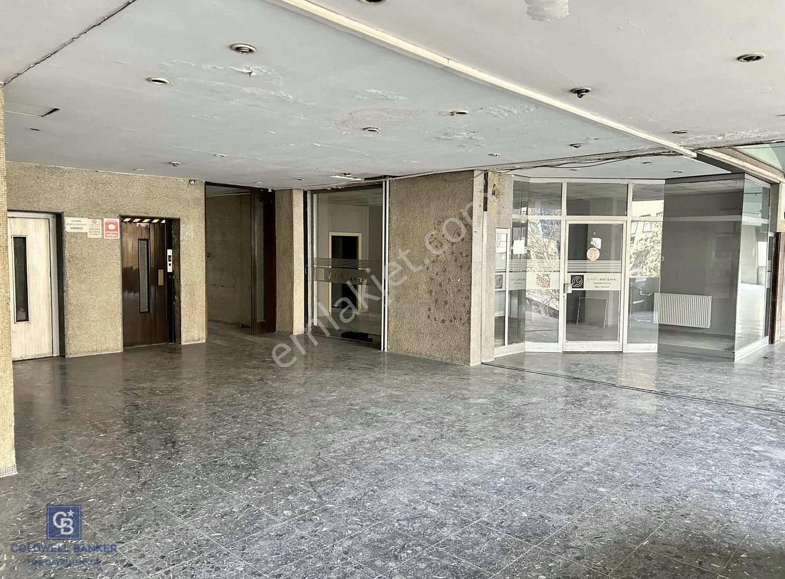Yenişehir İş Merkezinde 3 Odalı Kiralık Mağaza Ve Ofis