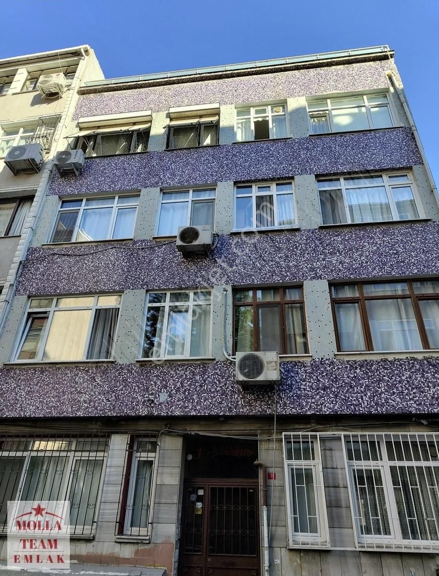 Molla Team'den Fatih Aksaray Mahallesi'nde 45 M2 Satılık Daire