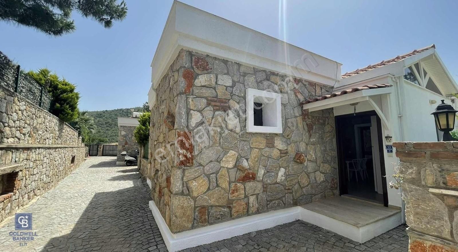 Bodrum Torba'da Yıllık Kiralık Tam Müstakil Havuzlu Villa