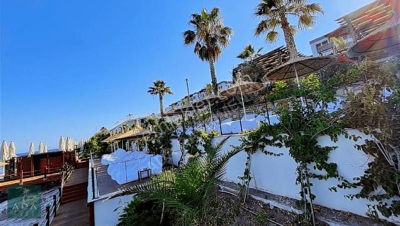 Asarlık'ta Denize Sıfır Prestijli Sitede Manzaralı 2+1 Daire