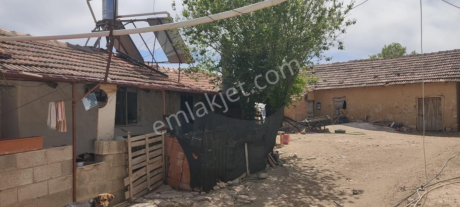 Afyon Dazkırı Bozan Köyünde 2 Parsel Birleşik Arsa Satılık - Görsel 4