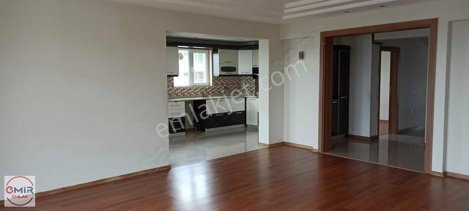 Site İçerisinde Deniz Manzaralı Kiralık Daire