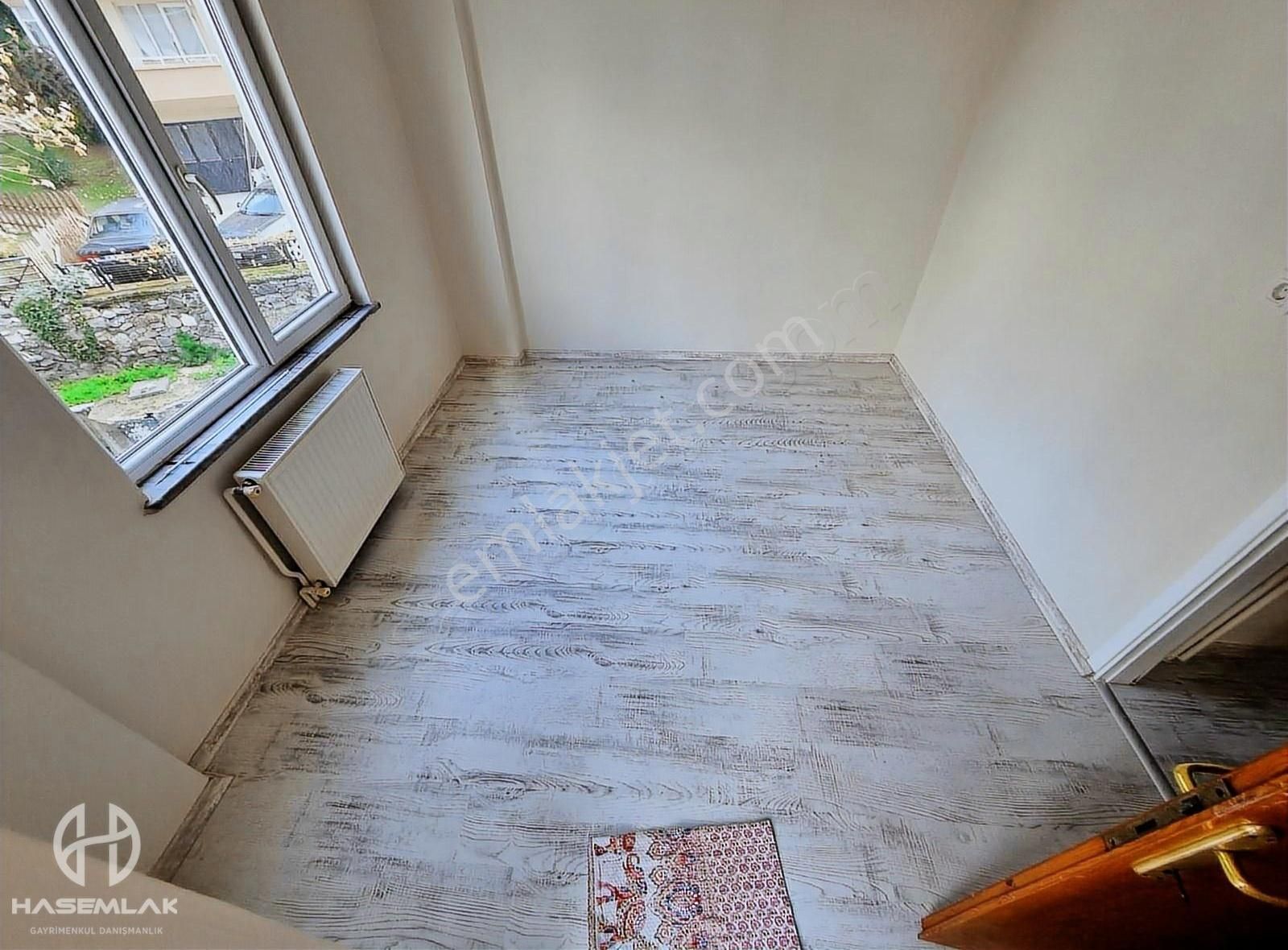Bölge Uzmanı Has Emlak Konak Cad Kiralık Ara Kat Daire