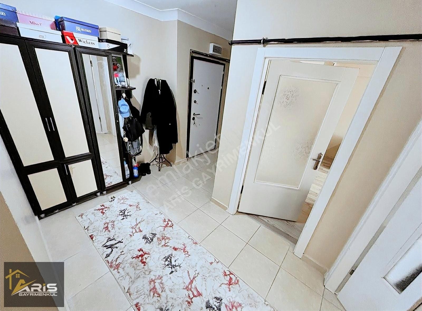 Aris'ten Arakat Panoramik Cepheli 5.kat Konumunda Şık 130m² 3+1*