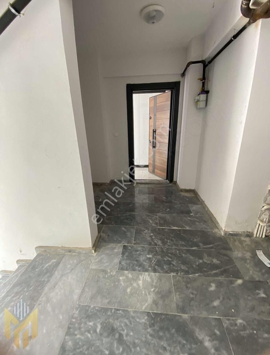 Honaz Merkezde 3+1 150 M2 Doğalgazlı