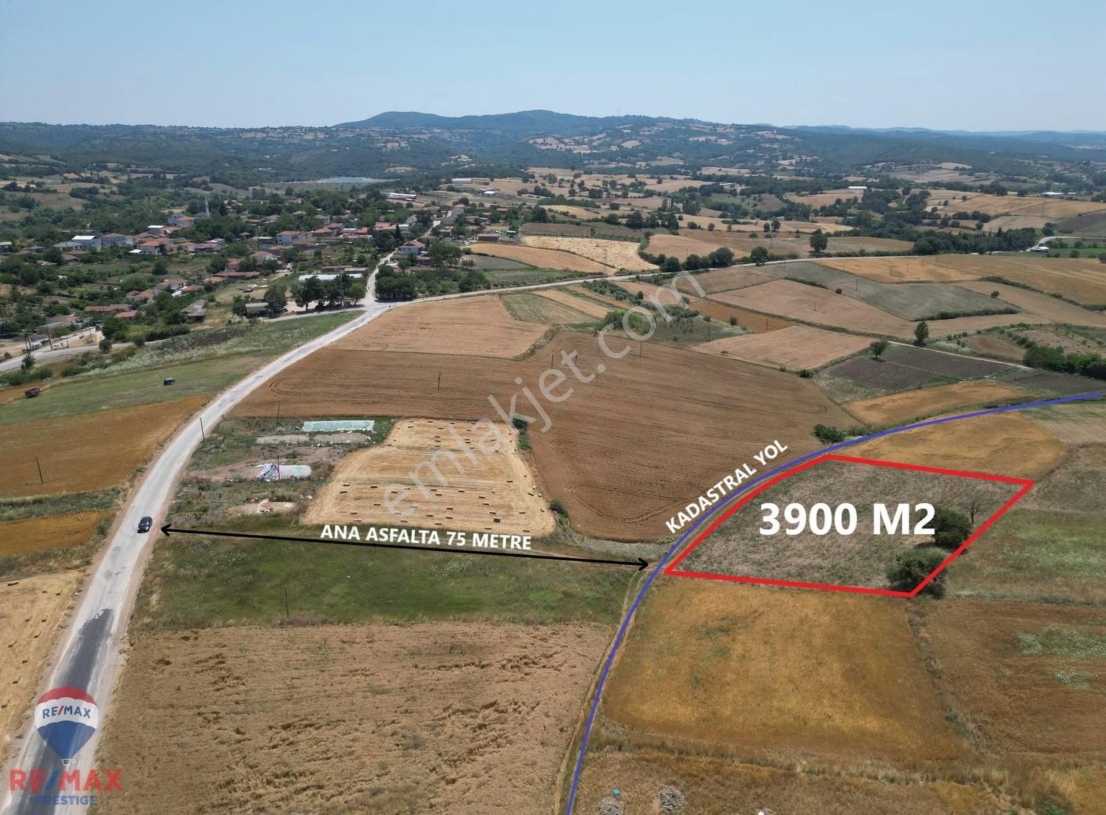 Eray Remax - Savaştepe'de Resmi Yolu Olan 3900 M2 Satılık Tarla