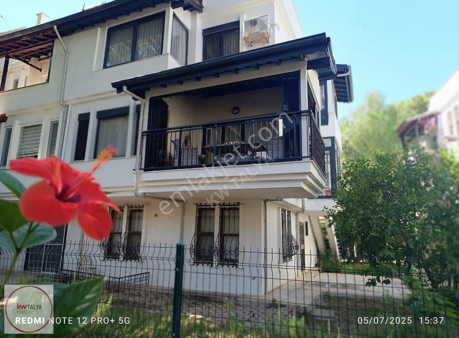 Antalya Güzeloba Hekimköy Sitesinde D.gazli Özel Yapım 3+1 Villa