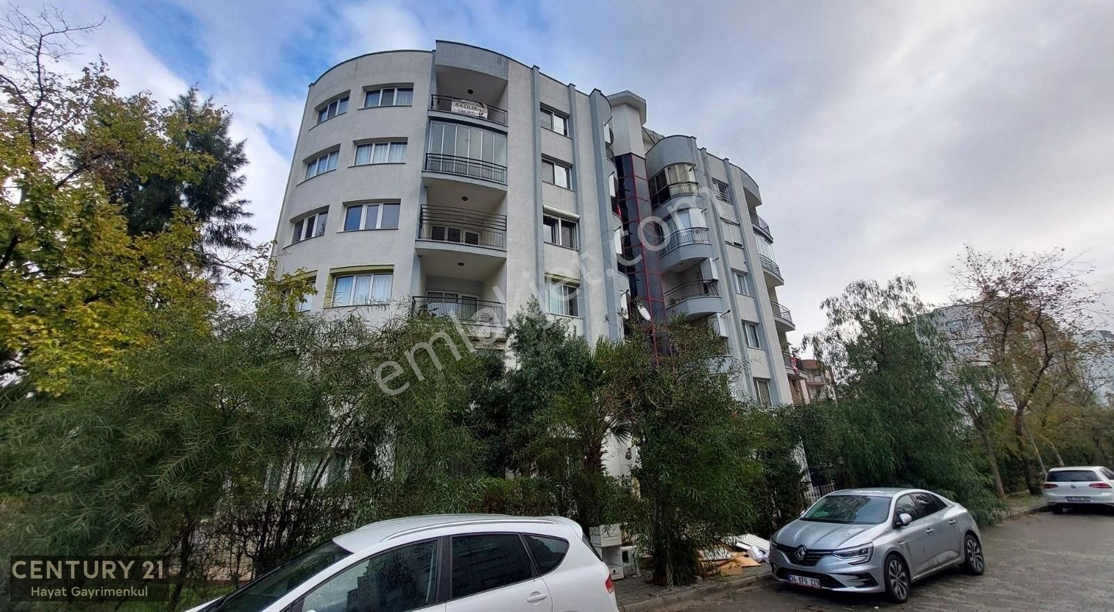 Çiğli Ataşehir Pelit Sitesi 3+1 Geniş Kiralık Daire