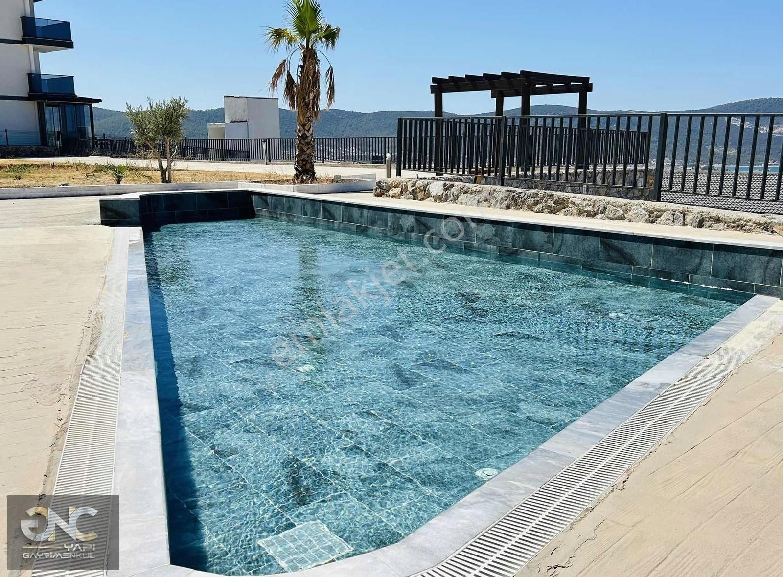 Havuzlu Özel Sitede Deniz Manzaralı Eşyalı 2+1 Daire - Görsel 16