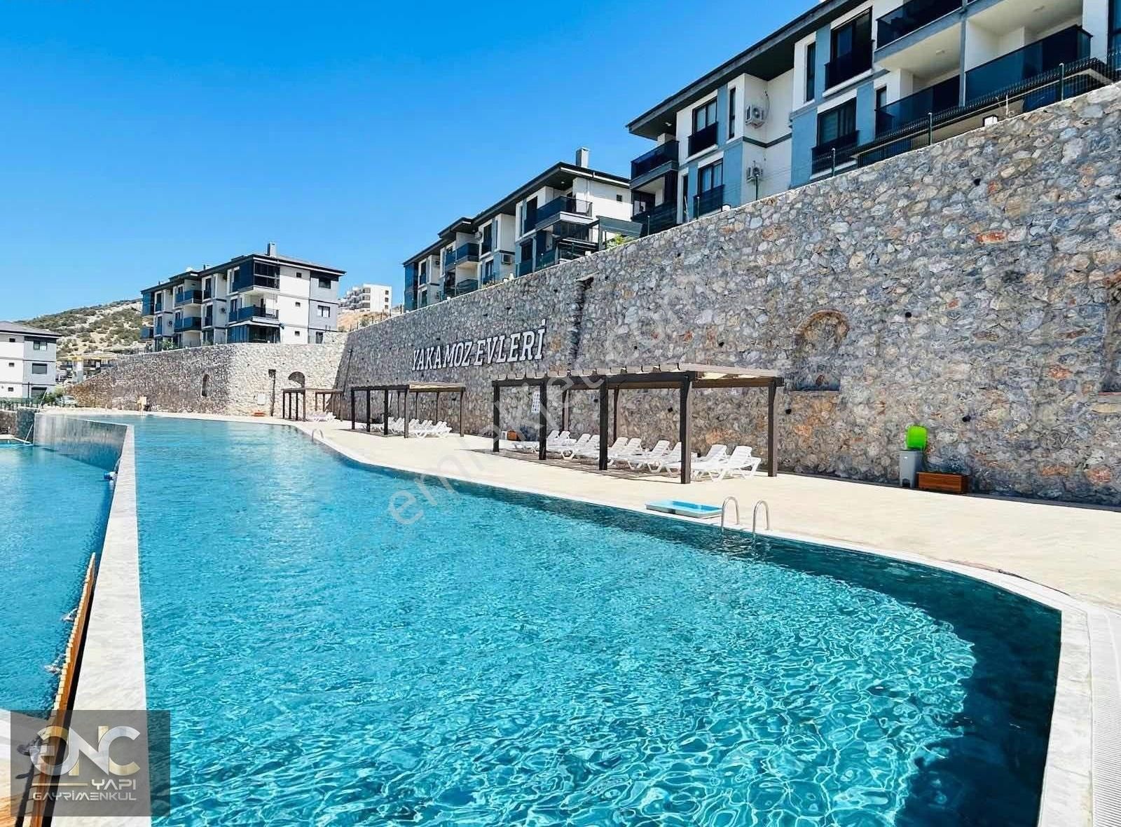 Havuzlu Özel Sitede Deniz Manzaralı Eşyalı 2+1 Daire - Görsel 3